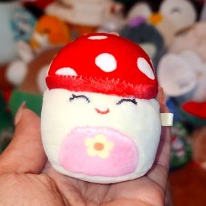 SAKINA - Red Mushroom ⁉️ The BEST Squad Micro Mallows!! Original Squishmallow